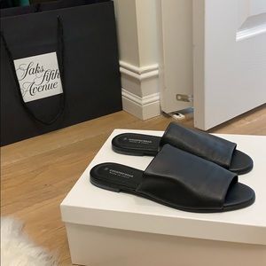 Country Road Leather Sandals Black size 6 / 36